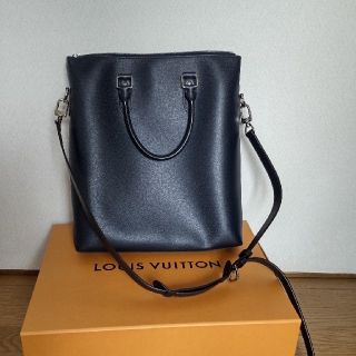 ルイヴィトン(LOUIS VUITTON)のルイ・ヴィトン ANTON TOTE TAIGA(ビジネスバッグ)