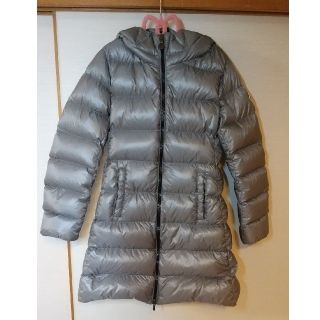 MONCLER(キッズ/ベビー/マタニティ ・ シルバー/銀色系)の MONCLER(キッズ/ベビー/マタニティ ・ シルバー/銀色系)の