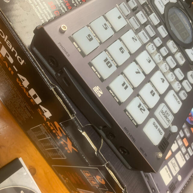 Roland(ローランド)の美品　Roland SP-404SX 楽器のDJ機器(その他)の商品写真