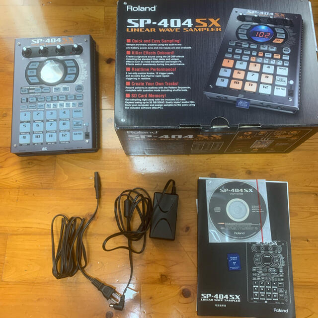 Roland(ローランド)の美品　Roland SP-404SX 楽器のDJ機器(その他)の商品写真