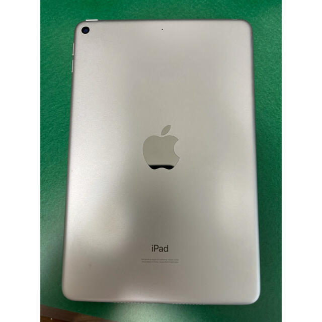 iPad(アイパッド)のApple iPad mini wifi 64GB シルバー　美品 スマホ/家電/カメラのPC/タブレット(タブレット)の商品写真