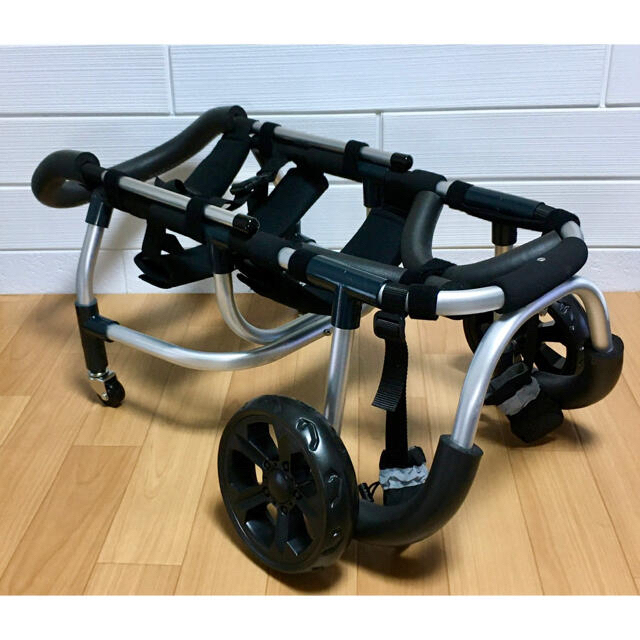 ■犬の車椅子 中型犬用4輪車いす 顎乗せ付 9～18kg位  歩行器 介護