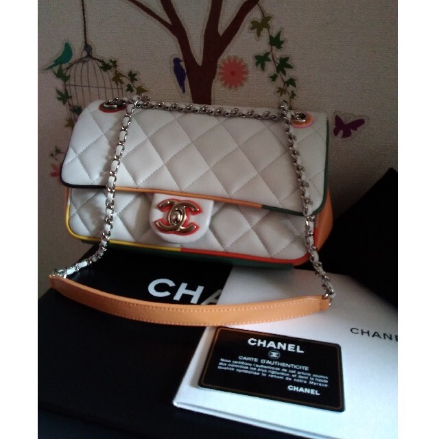 CHANEL(シャネル)のシャネルCHANELマルチカラー　マトラッセショルダーバック 2way レディースのバッグ(ショルダーバッグ)の商品写真