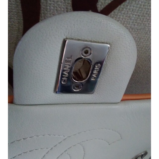 CHANEL(シャネル)のシャネルCHANELマルチカラー　マトラッセショルダーバック 2way レディースのバッグ(ショルダーバッグ)の商品写真