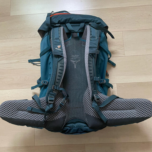 Deuter(ドイター)のDEUTER バックパック　リュック レディースのバッグ(リュック/バックパック)の商品写真