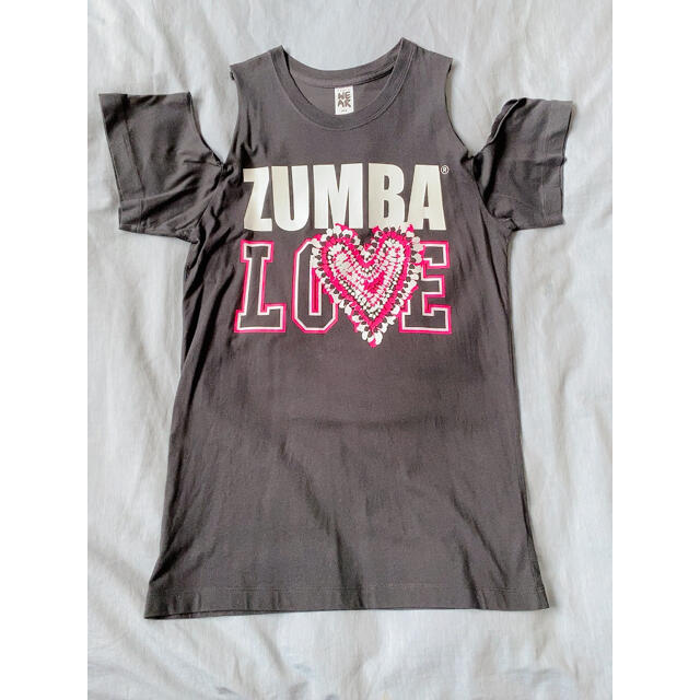 Zumba(ズンバ)の値下げ！(滲みあり) Zumba Love Tee 肩出し Tシャツ レディースのトップス(Tシャツ(半袖/袖なし))の商品写真