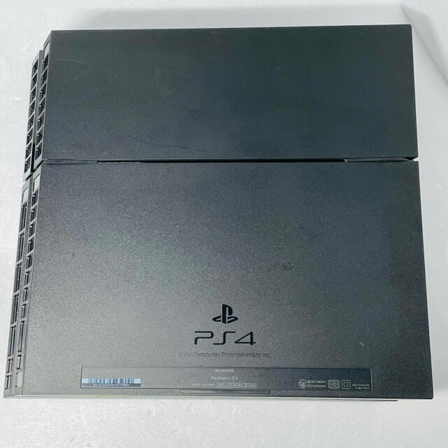 PlayStation4(プレイステーション4)のSONY PlayStation4 ps4 初期型 CUH-1000AB01 エンタメ/ホビーのゲームソフト/ゲーム機本体(家庭用ゲーム機本体)の商品写真