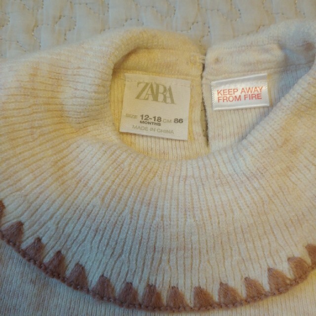 ZARA KIDS(ザラキッズ)のザラキッズ　ニットワンピース　86 キッズ/ベビー/マタニティのベビー服(~85cm)(ワンピース)の商品写真