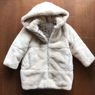 ザラキッズ(ZARA KIDS)のRie様専用116㎝　6歳　ZARA フェイクファーコート　アウター　ナチュラル(ジャケット/上着)