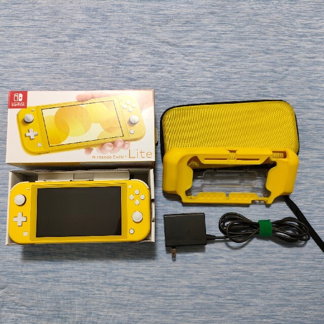 Nintendo Switch Lite イエロー