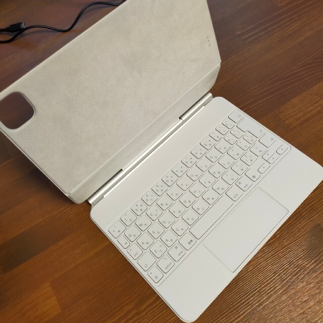 超美品】 吸いつけ iPad Pro 11 インチ Magic Keyboard 箱付き 超美品】 吸いつけ iPad Pro 11 インチ Magic Keyboard 箱付き