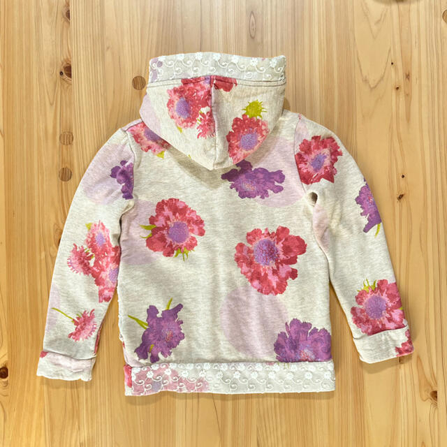 hakka kids(ハッカキッズ)のハッカキッズ  hakka kids 110 女の子 パーカー 花柄  秋 キッズ/ベビー/マタニティのキッズ服女の子用(90cm~)(ジャケット/上着)の商品写真