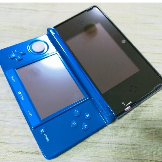 ニンテンドー3DS(ニンテンドー3DS)のニンテンドー3DS・ブルー・本体のみ、充電器なし エンタメ/ホビーのゲームソフト/ゲーム機本体(携帯用ゲーム機本体)の商品写真