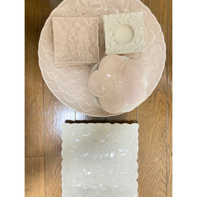 新品 バリ島 ジェンガラ 皿 set - キッチン/食器 新品 バリ島 ジェンガラ 皿 set - キッチン/食器
