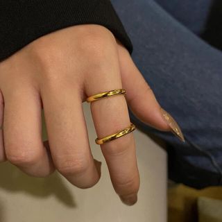 コス(COS)のDouble line gold ring No.705(リング(指輪))