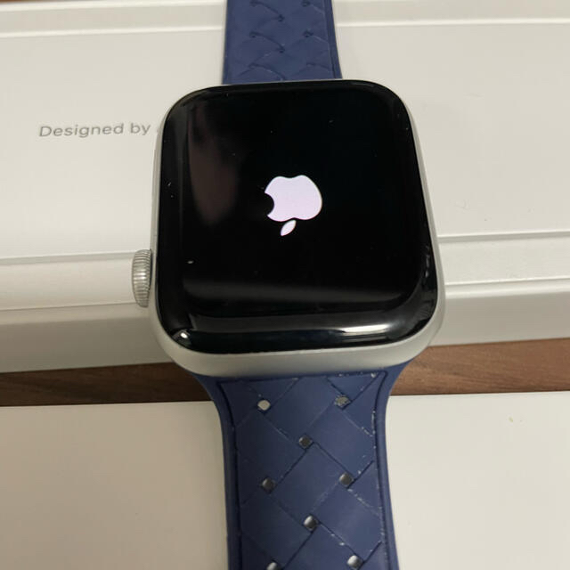 Apple Watch(アップルウォッチ)のapple watch series6 本体シルバー44mmGPSモデル メンズの時計(腕時計(デジタル))の商品写真