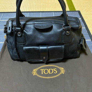 トッズ(TOD'S)のトッズ　バック　黒(ハンドバッグ)