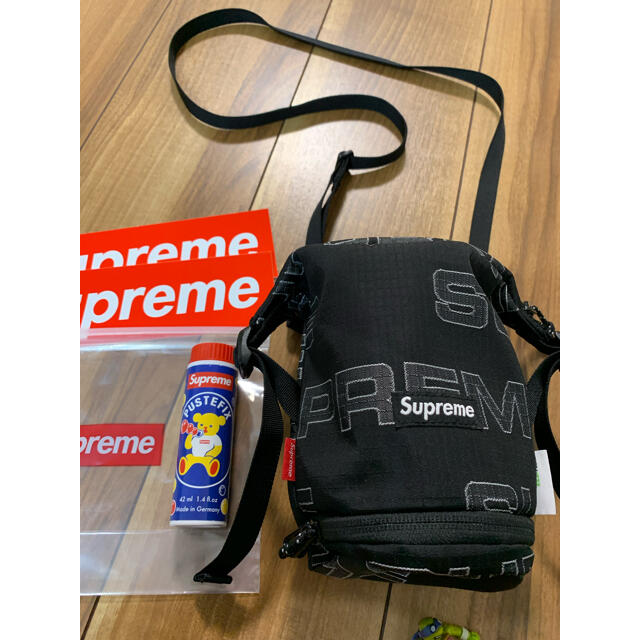 Supreme(シュプリーム)のSupreme Neck Pouch シュプリーム ネック ポーチ ブラック 黒 メンズのバッグ(ショルダーバッグ)の商品写真