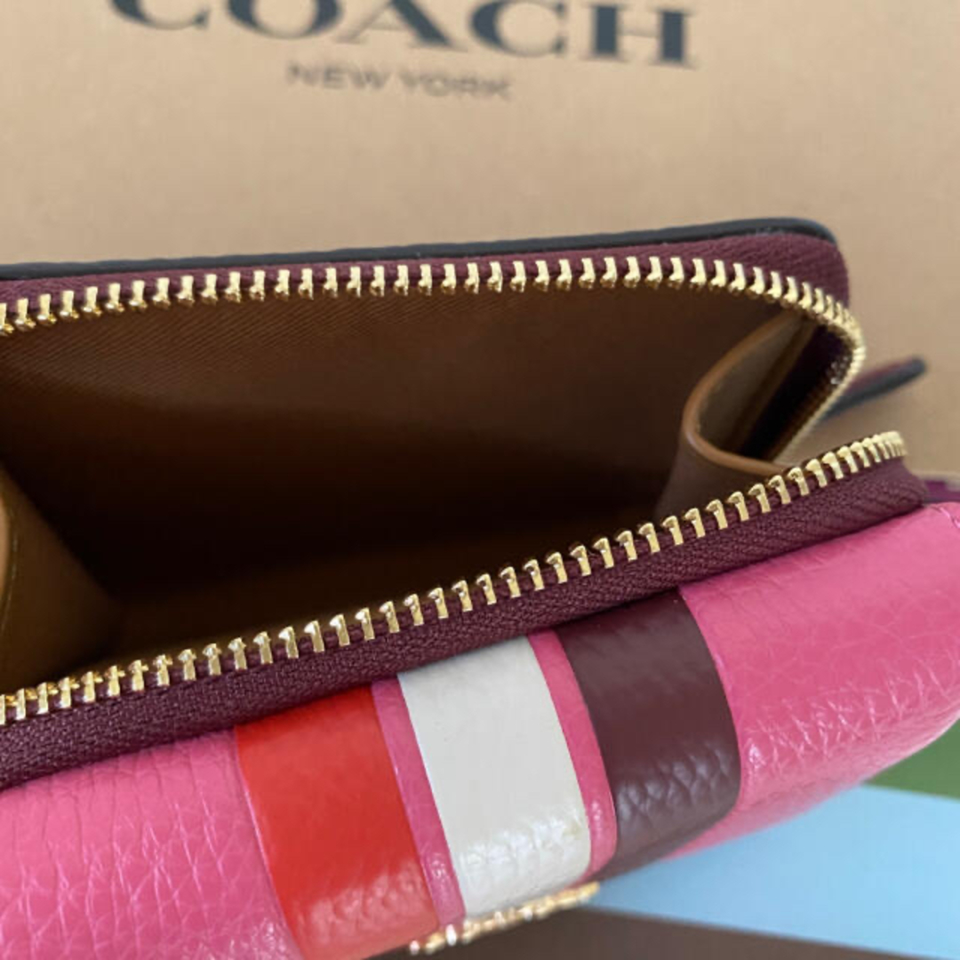 COACH(コーチ)のコーチ ☆新品☆最新作 COACH ストライプ 三つ折り財布／ピンク レディースのファッション小物(財布)の商品写真