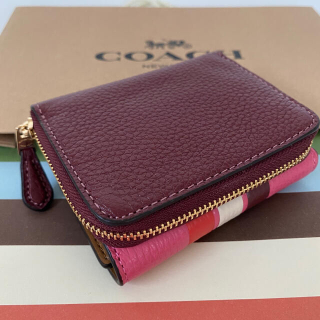 COACH(コーチ)のコーチ ☆新品☆最新作 COACH ストライプ 三つ折り財布／ピンク レディースのファッション小物(財布)の商品写真