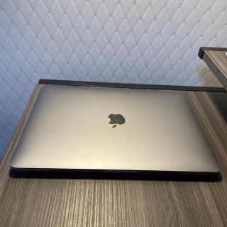 マック(Mac (Apple))のMacbook Pro 2018 13インチ i5／8GB／256GB(ノートPC)