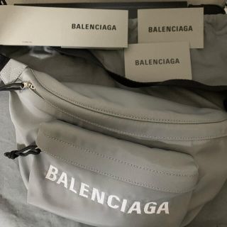 バレンシアガ(Balenciaga)の極美品！バレンシアガ　ボディバック(ボディーバッグ)