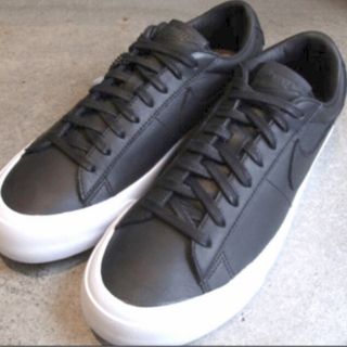 ナイキ(NIKE)のNIKE   Blazer Studio QS 日本未発売　　　入手困難(スニーカー)