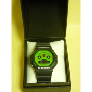 カシオ(CASIO)のDW-5900RS-1JF　Hot Rock 　黒　緑色　新品　G-SHOCK(腕時計(デジタル))