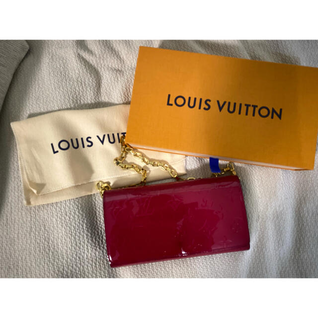 LOUIS VUITTON ルイヴィトン　チェーン付き長財布