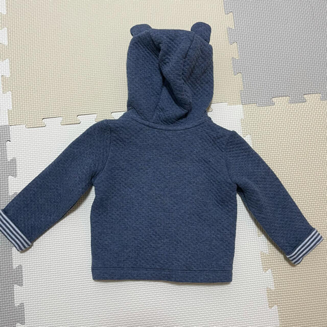 babyGAP(ベビーギャップ)のGAP くま耳付きパーカー　70cm キッズ/ベビー/マタニティのベビー服(~85cm)(カーディガン/ボレロ)の商品写真