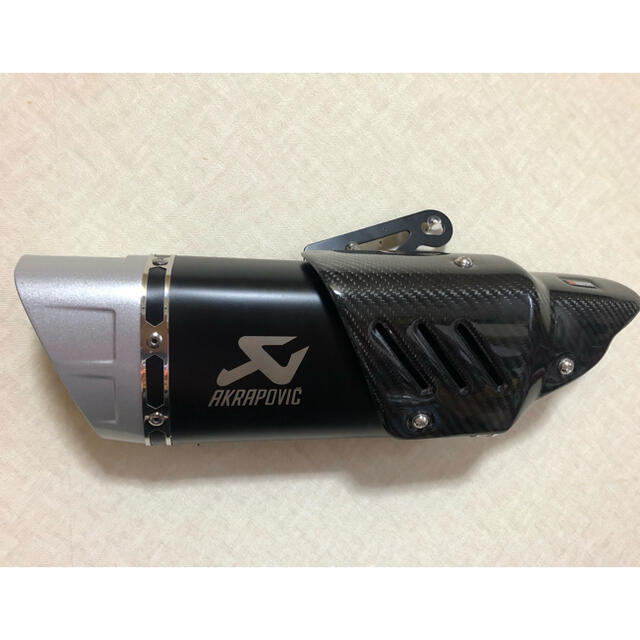 スリップオンマフラーAKRAPOVIC