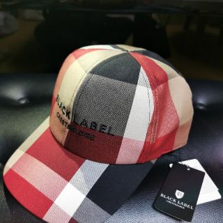 バーバリーブラックレーベル(BURBERRY BLACK LABEL)のBLACK LABEL　キャップ　レッド(キャップ)