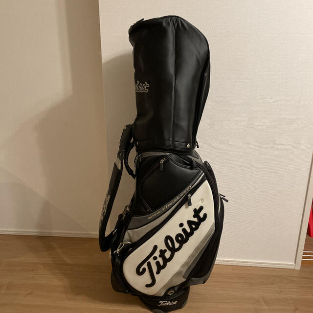 Callaway(キャロウェイ)の美品　タイトリスト　ツアースタッフ　キャディバック スポーツ/アウトドアのゴルフ(バッグ)の商品写真