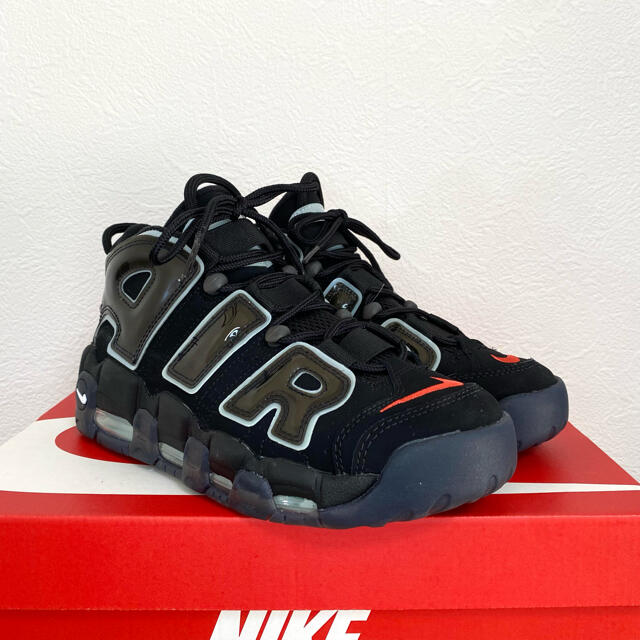 NIKE(ナイキ)の新品同様! NIKE AIR MORE UPTEMPO モアテン 25cm レディースの靴/シューズ(スニーカー)の商品写真