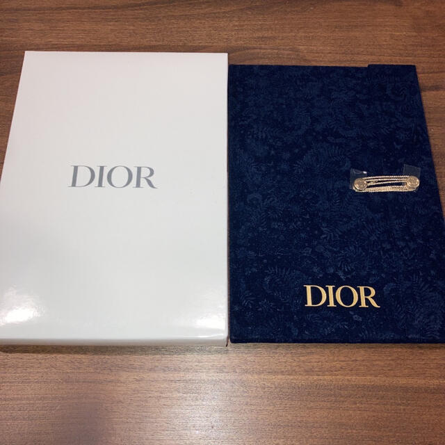 Dior(ディオール)のDIOR 2021 限定 クリスマス ノベルティ ノート レディースのファッション小物(ポーチ)の商品写真