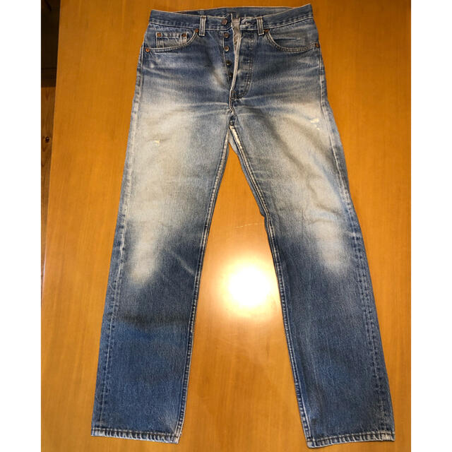 Levi's(リーバイス)のLevi's リーバイス ジーンズ 501xx W32 L33 ダメージあり メンズのパンツ(デニム/ジーンズ)の商品写真