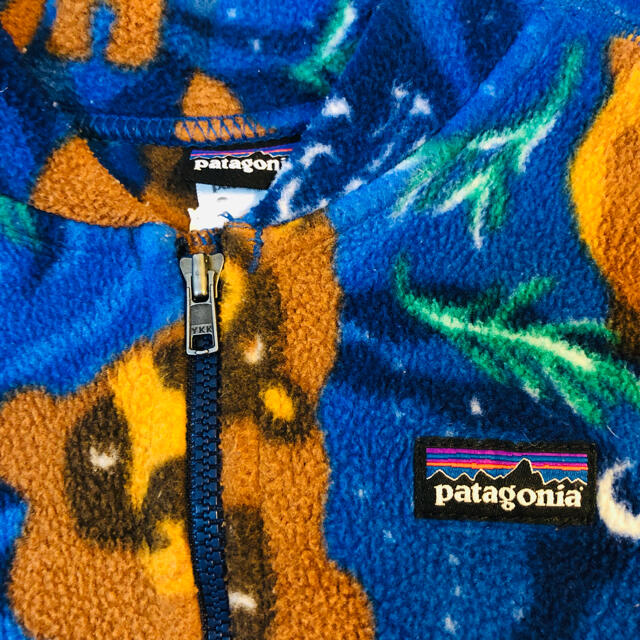 patagonia(パタゴニア)のパタゴニアフリースベスト　3T くま柄 キッズ/ベビー/マタニティのキッズ服男の子用(90cm~)(ジャケット/上着)の商品写真