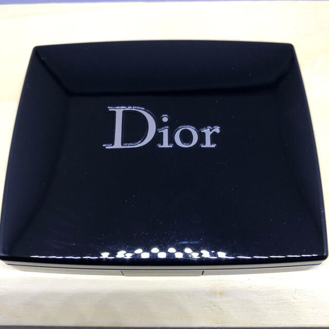 Dior(ディオール)のDIOR  サンククルール　アイシャドウ コスメ/美容のベースメイク/化粧品(アイシャドウ)の商品写真