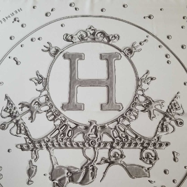 HERMES 銀のしずく カレ90 スカーフ HERMES 銀のしずく カレ90 スカーフ