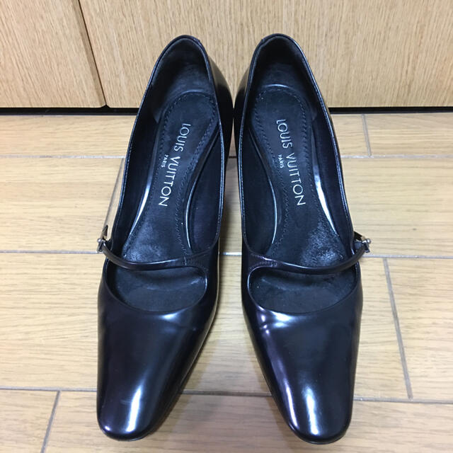 LOUIS VUITTON(ルイヴィトン)のルイヴィトン黒パンプス35中古美品 レディースの靴/シューズ(ハイヒール/パンプス)の商品写真