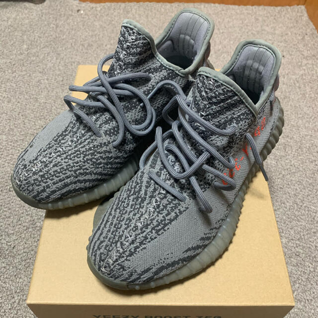 adidas(アディダス)のShimo様専用　yeezy boost 350 v2 セット　2足 メンズの靴/シューズ(スニーカー)の商品写真