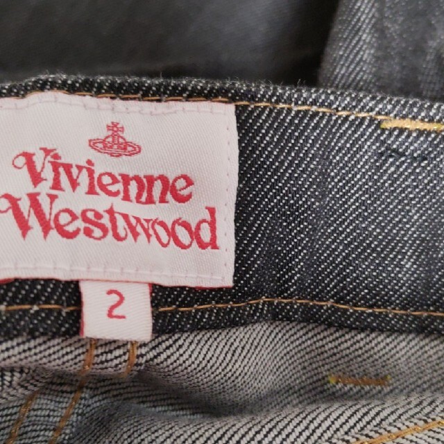 Vivienne Westwood(ヴィヴィアンウエストウッド)のヴィヴィアンウエスト　ジーンズ　美品 レディースのパンツ(デニム/ジーンズ)の商品写真