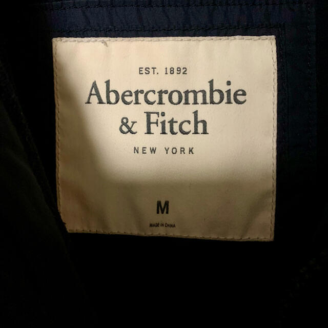 Abercrombie&Fitch(アバクロンビーアンドフィッチ)のダウンジャケット（Abercrombie&Fitch） メンズのジャケット/アウター(ダウンジャケット)の商品写真