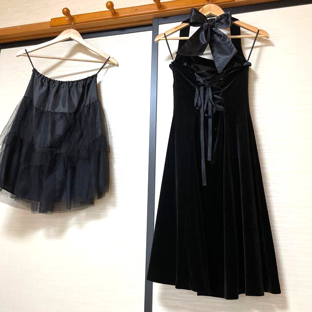 日本製　結婚式　二次会　黒ドレス　ヤマダヤ　ベルベット生地ドレスの中に着る