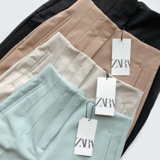 ザラ(ZARA)のzara ハイウエストパンツ　L(カジュアルパンツ)