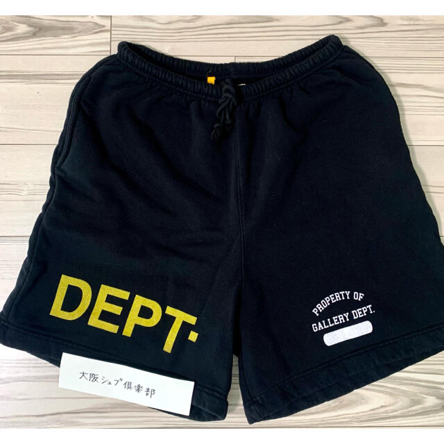 OFF-WHITE(オフホワイト)のGALLERY DEPT SWEAT SHORTS  L メンズのパンツ(ショートパンツ)の商品写真