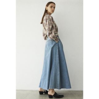 マウジー(moussy)のmoussy  JW FLARE DENIM スカート(ロングスカート)