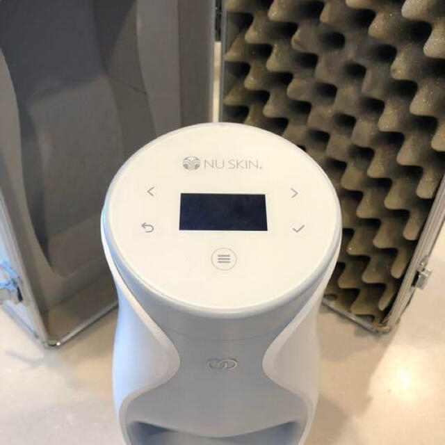 最終値下げ&即日配送可能】 ニュースキン ageloc me genloc の通販 by
