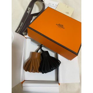 エルメス(Hermes)の【 カルメンウノドス 】エルメス HERMES カルメン(チャーム)