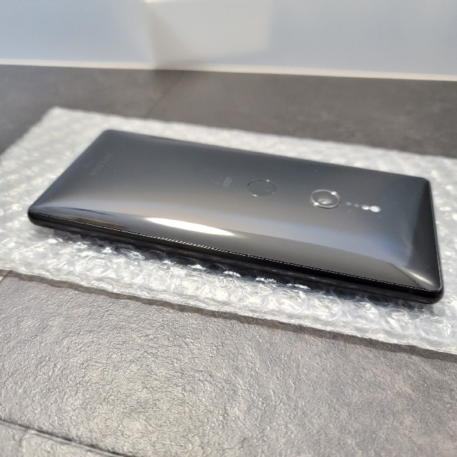 Xperia(エクスペリア)のXperia XZ2 SOV37 Liquid Black ジャンク扱い スマホ/家電/カメラのスマートフォン/携帯電話(スマートフォン本体)の商品写真